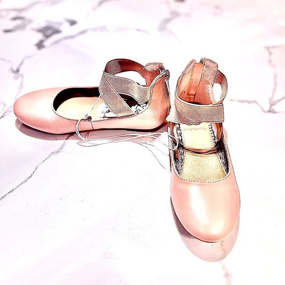 Daisy Fuentes Pink Esther Criss Cross Strap Ballet Flats, Little Girl’s Size 13. - Picture 3 of 7
